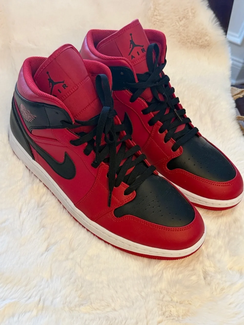 Jordan Mid-Top Sneakers in Red and Black - Picture 7 of 7
